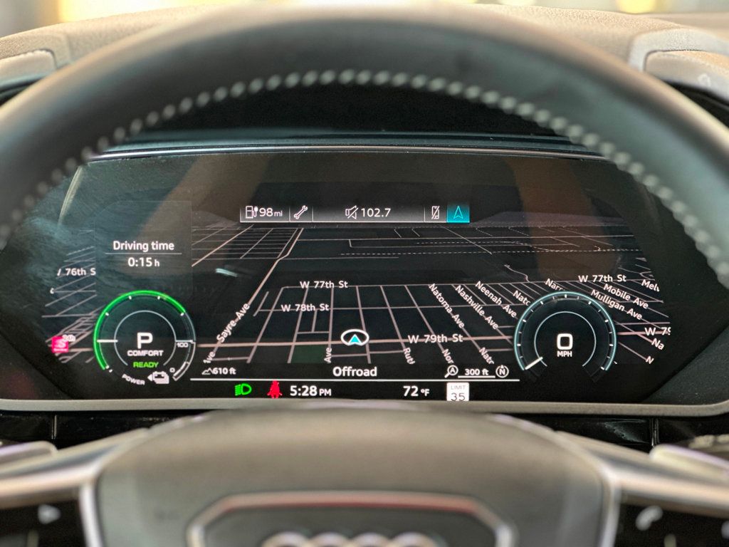 2019 Audi e-tron Prestige quattro - 22917975 - 44