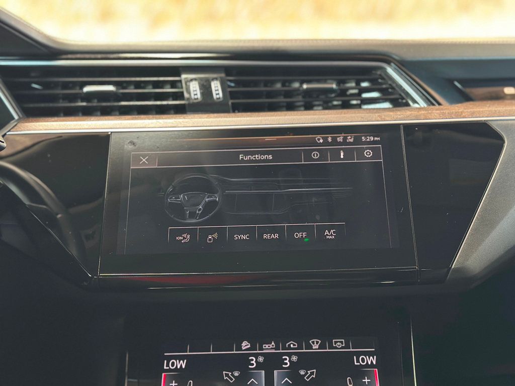 2019 Audi e-tron Prestige quattro - 22917975 - 47