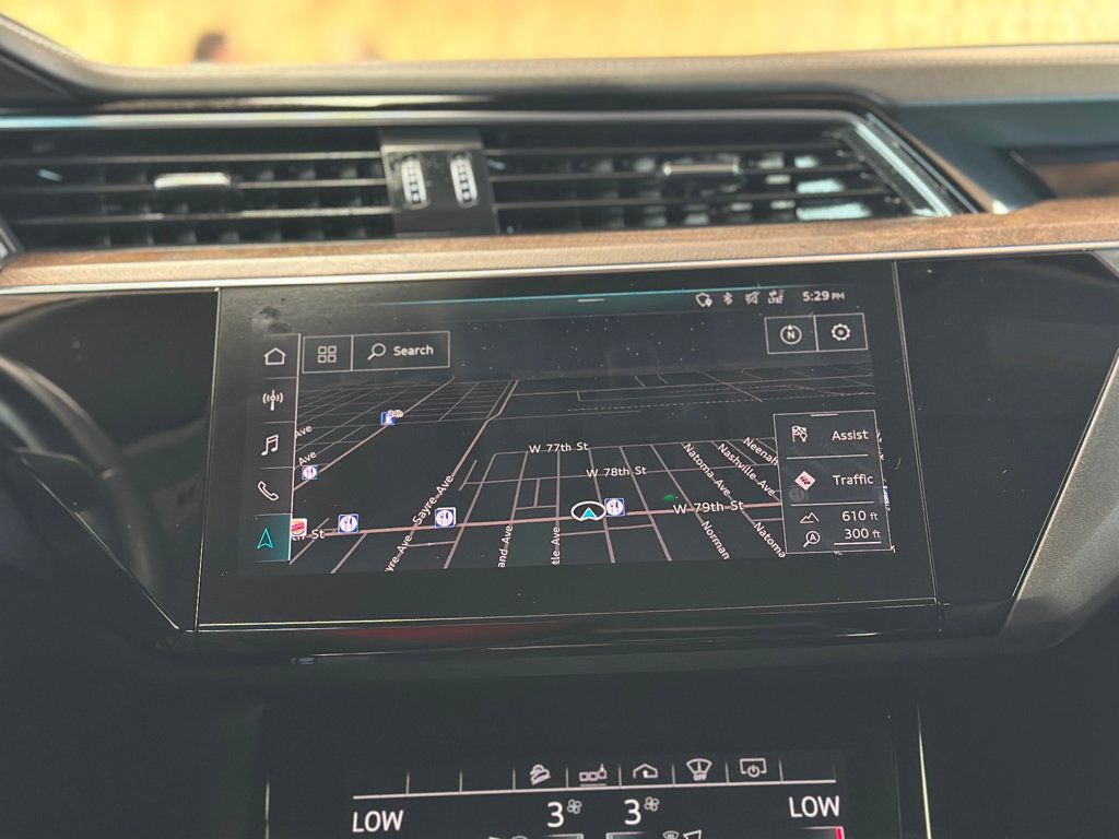 2019 Audi e-tron Prestige quattro - 22917975 - 48