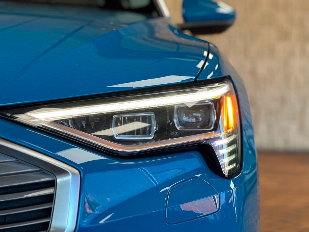 2019 Audi e-tron Prestige quattro - 22917975 - 4