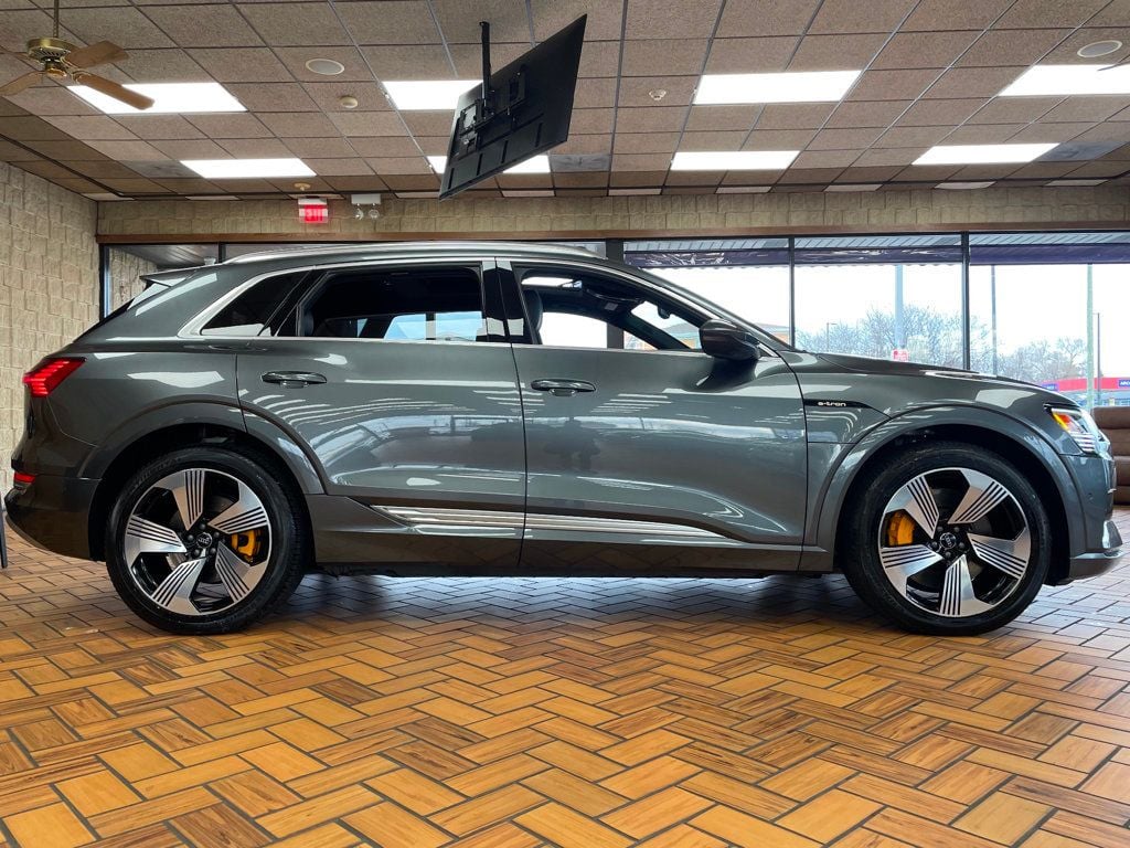 2019 Audi e-tron Prestige quattro - 22950468 - 10
