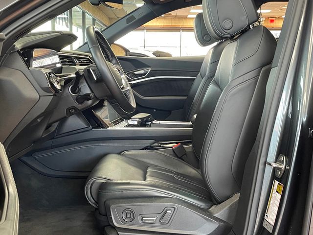 2019 Audi e-tron Prestige quattro - 22950468 - 14