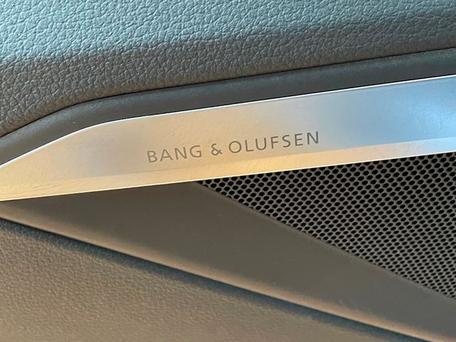 2019 Audi e-tron Prestige quattro - 22950468 - 23