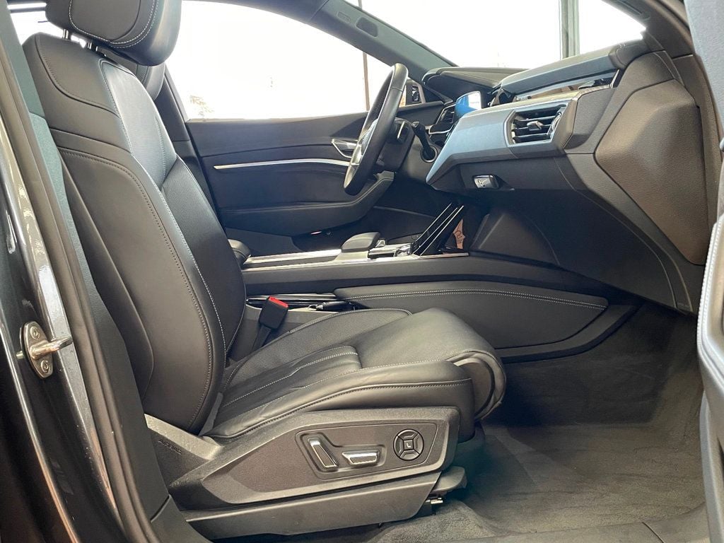 2019 Audi e-tron Prestige quattro - 22950468 - 36