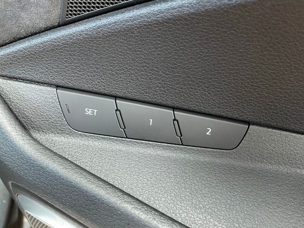 2019 Audi e-tron Prestige quattro - 22950468 - 38