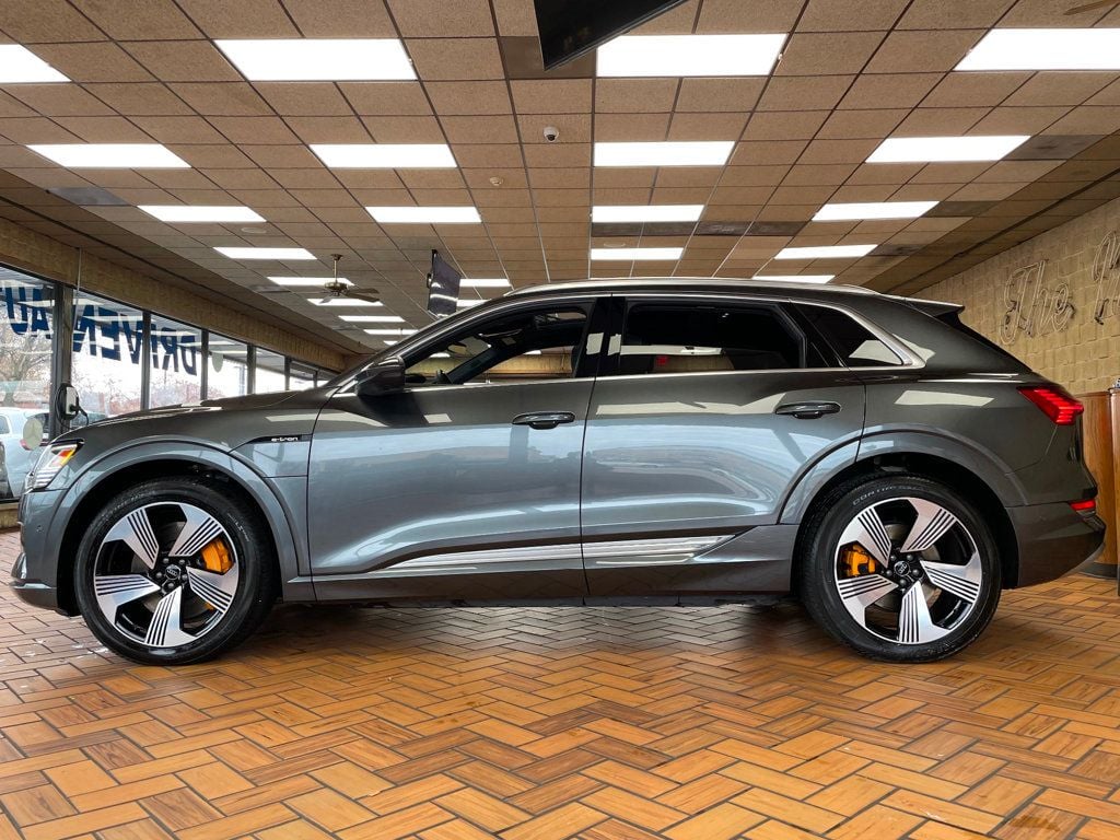 2019 Audi e-tron Prestige quattro - 22950468 - 8