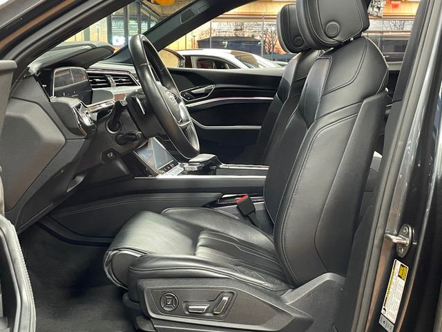 2019 Audi e-tron Prestige quattro - 22952755 - 10