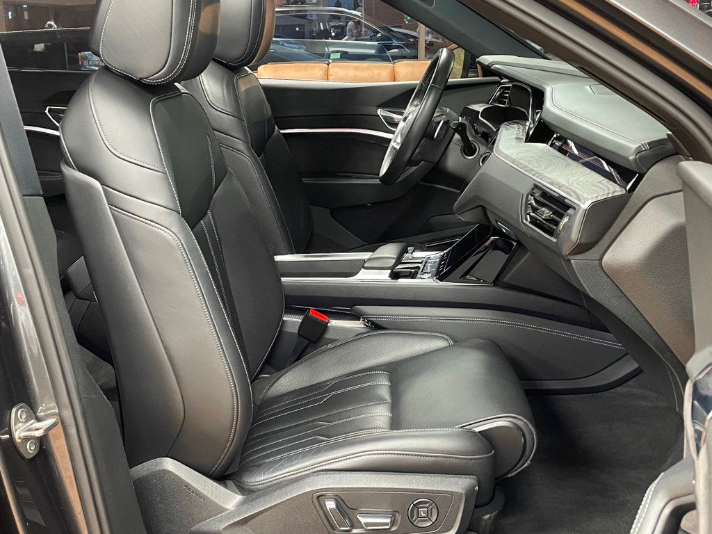 2019 Audi e-tron Prestige quattro - 22952755 - 24