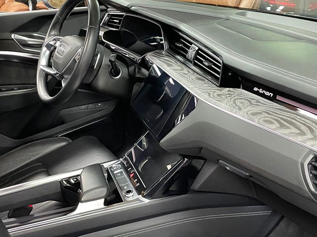 2019 Audi e-tron Prestige quattro - 22952755 - 25
