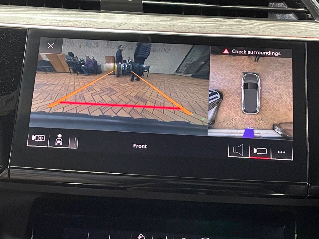 2019 Audi e-tron Prestige quattro - 22952755 - 30