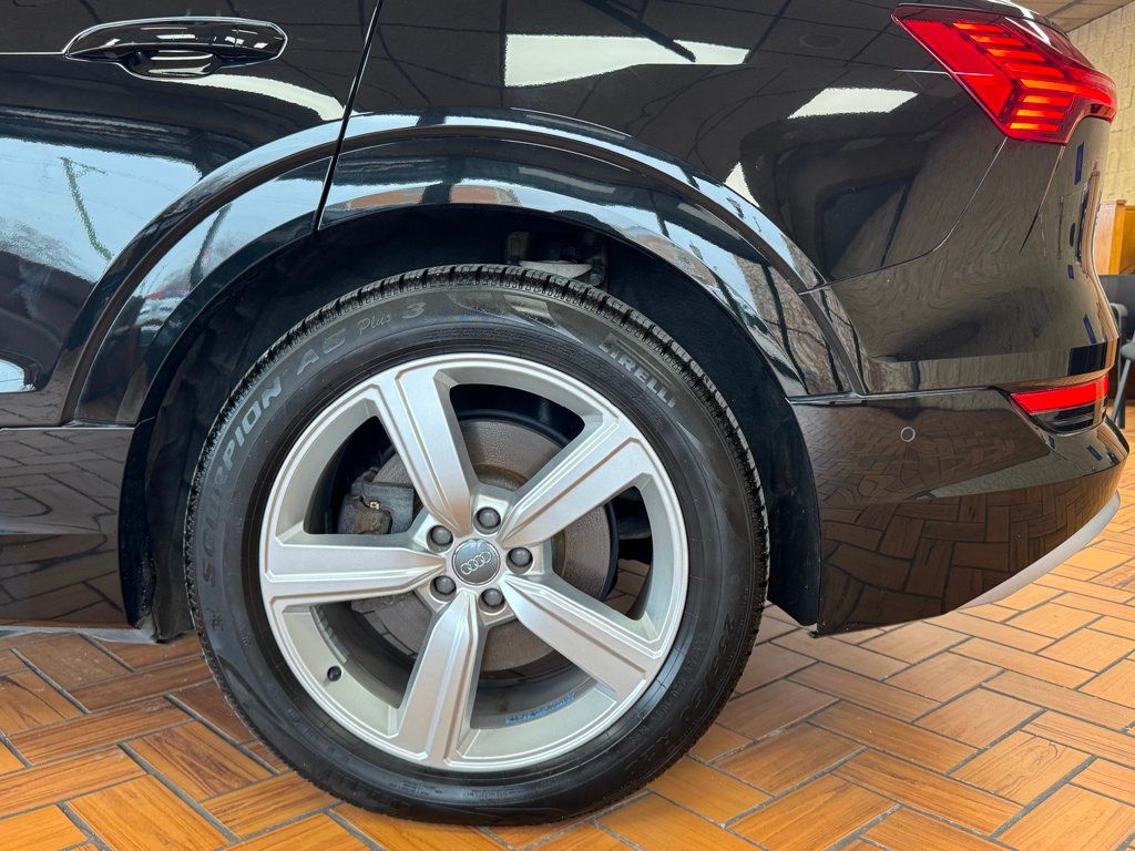 2019 Audi e-tron Prestige quattro - 22957852 - 11