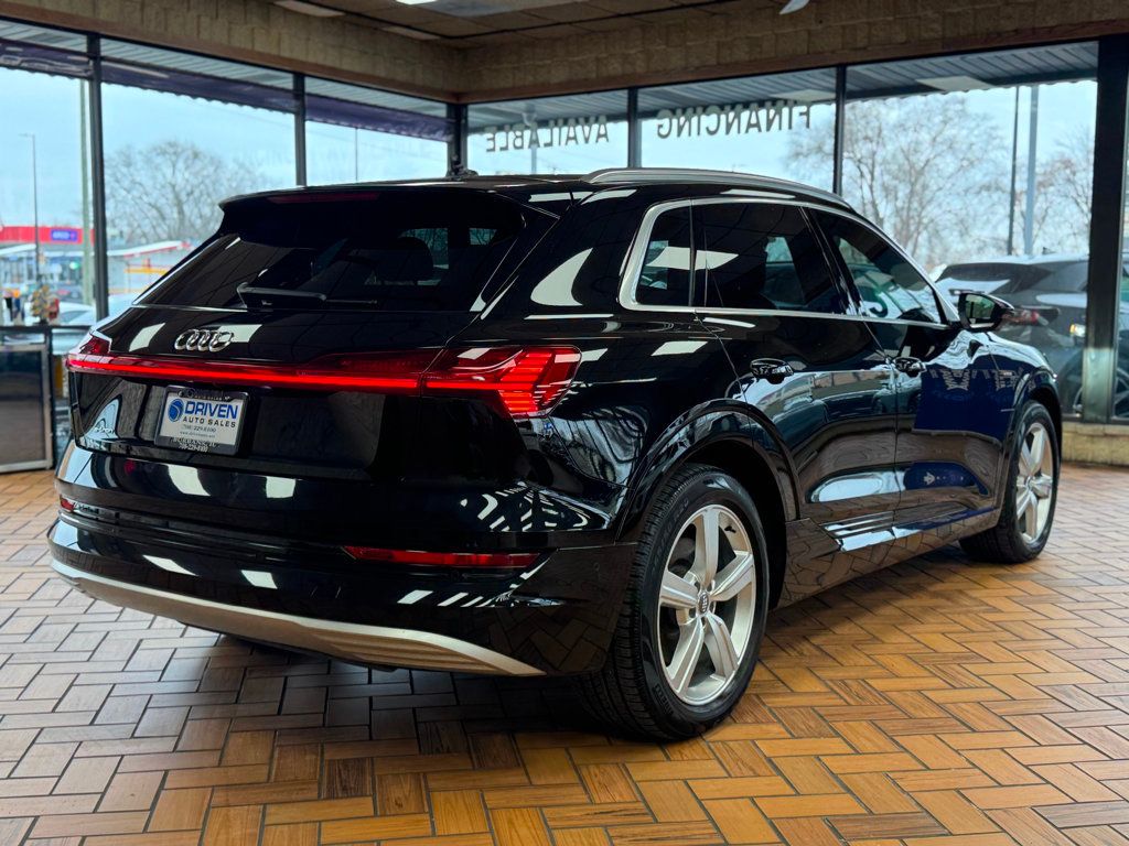 2019 Audi e-tron Prestige quattro - 22957852 - 7
