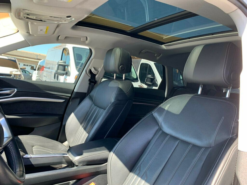 2019 Audi e-tron Prestige quattro - 22927379 - 9