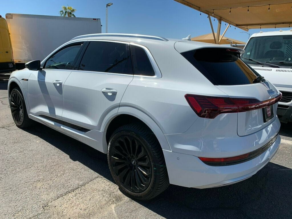 2019 Audi e-tron Prestige quattro - 22927379 - 20