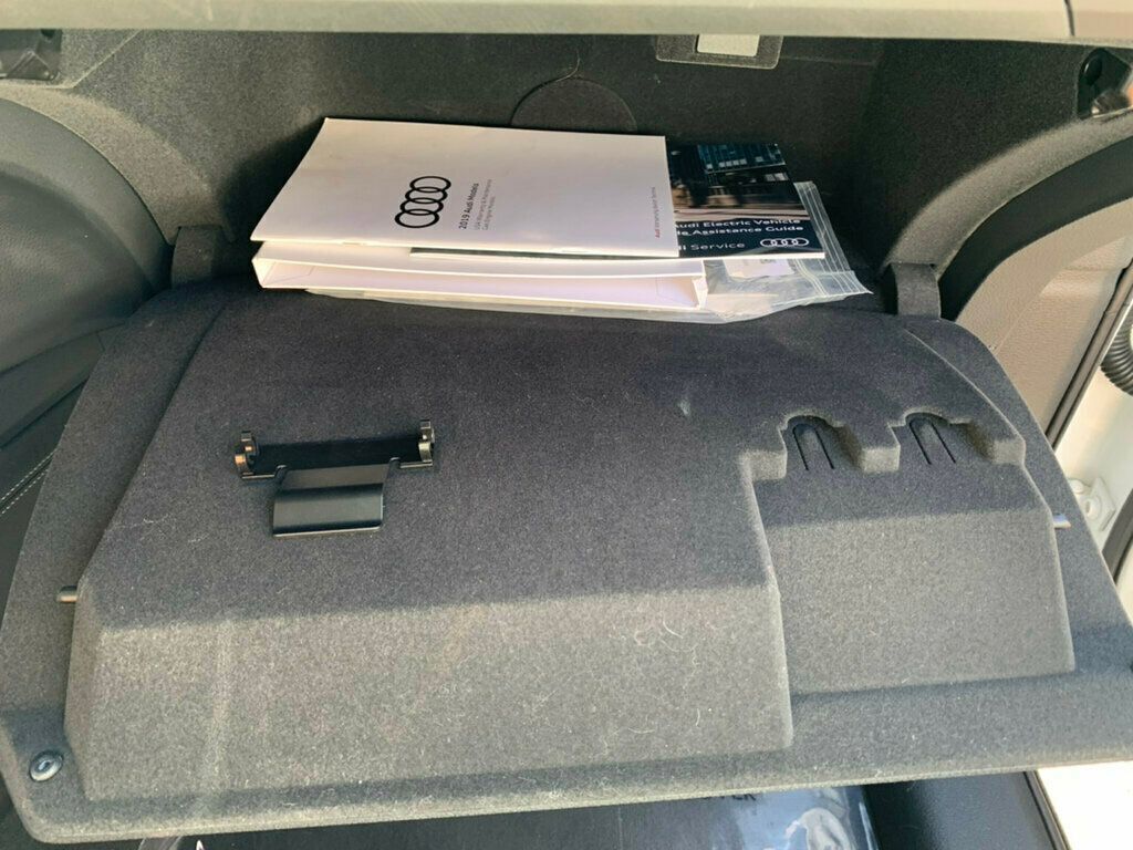 2019 Audi e-tron Prestige quattro - 22927379 - 33