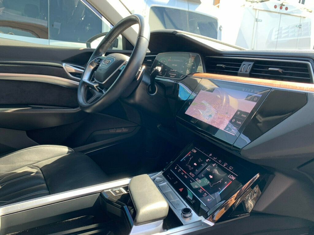2019 Audi e-tron Prestige quattro - 22927379 - 34