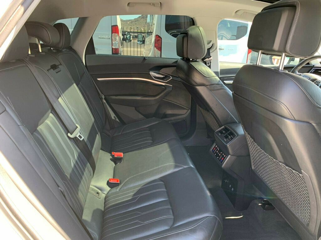 2019 Audi e-tron Prestige quattro - 22927379 - 43