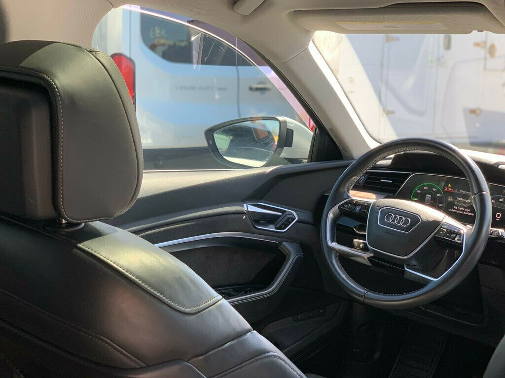 2019 Audi e-tron Prestige quattro - 22927379 - 46