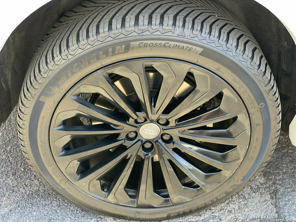 2019 Audi e-tron Prestige quattro - 22927379 - 50