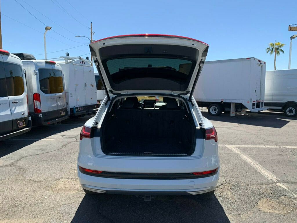 2019 Audi e-tron Prestige quattro - 22927379 - 57