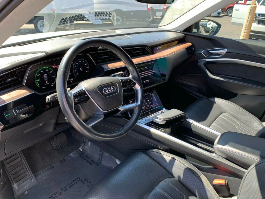 2019 Audi e-tron Prestige quattro - 22927379 - 7