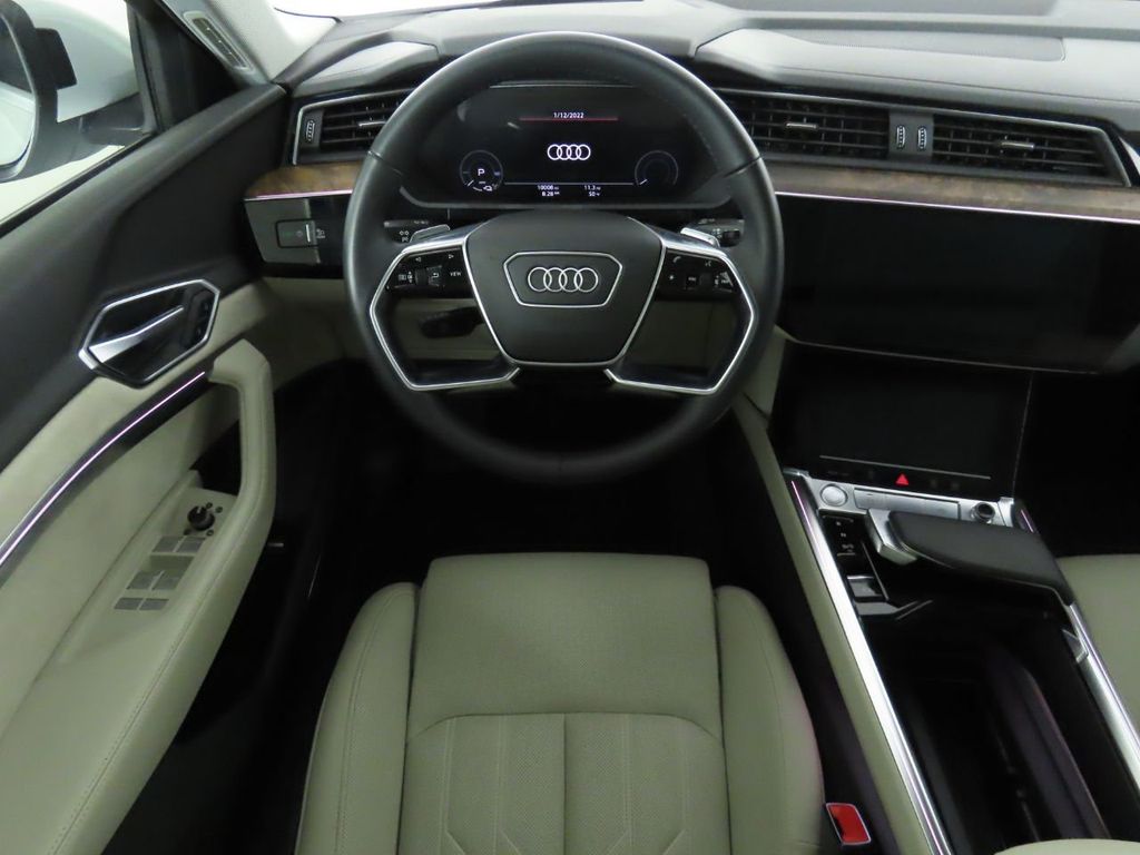 2019 Audi e-tron Prestige quattro - 21181799 - 9