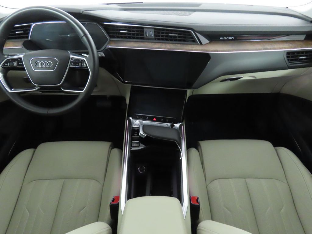 2019 Audi e-tron Prestige quattro - 21181799 - 12
