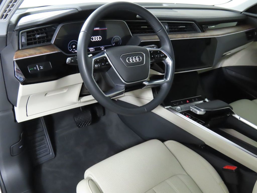 2019 Audi e-tron Prestige quattro - 21181799 - 8