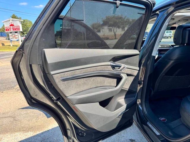 2019 Audi e-tron quattro Prestige AWD 4dr SUV - 22949074 - 38