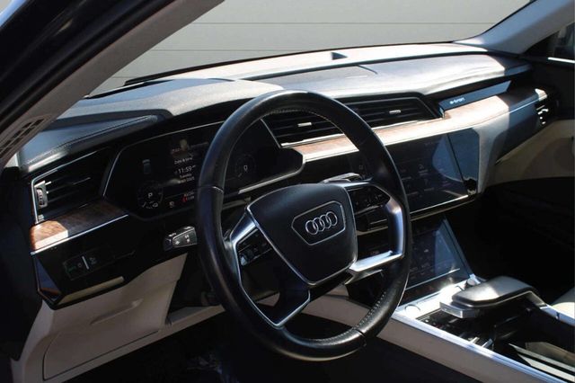 2019 Audi e-tron quattro Prestige AWD 4dr SUV - 22925077 - 9