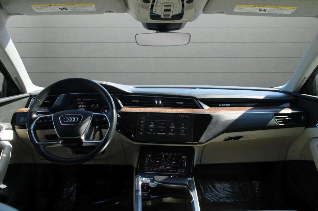 2019 Audi e-tron quattro Prestige AWD 4dr SUV - 22925077 - 14