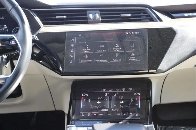 2019 Audi e-tron quattro Prestige AWD 4dr SUV - 22925077 - 15