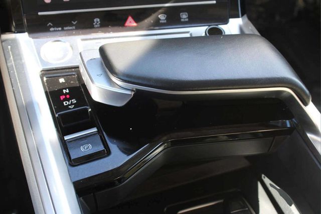 2019 Audi e-tron quattro Prestige AWD 4dr SUV - 22925077 - 23