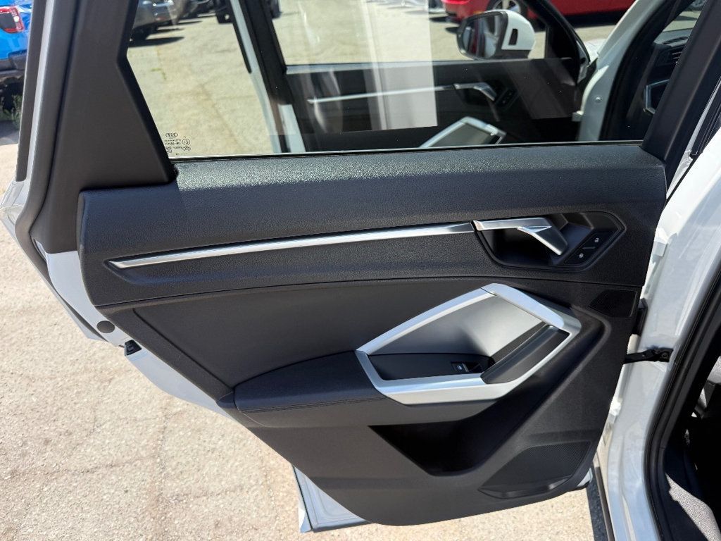 2019 Audi Q3 2.0 TFSI Premium Plus quattro - 22877194 - 11