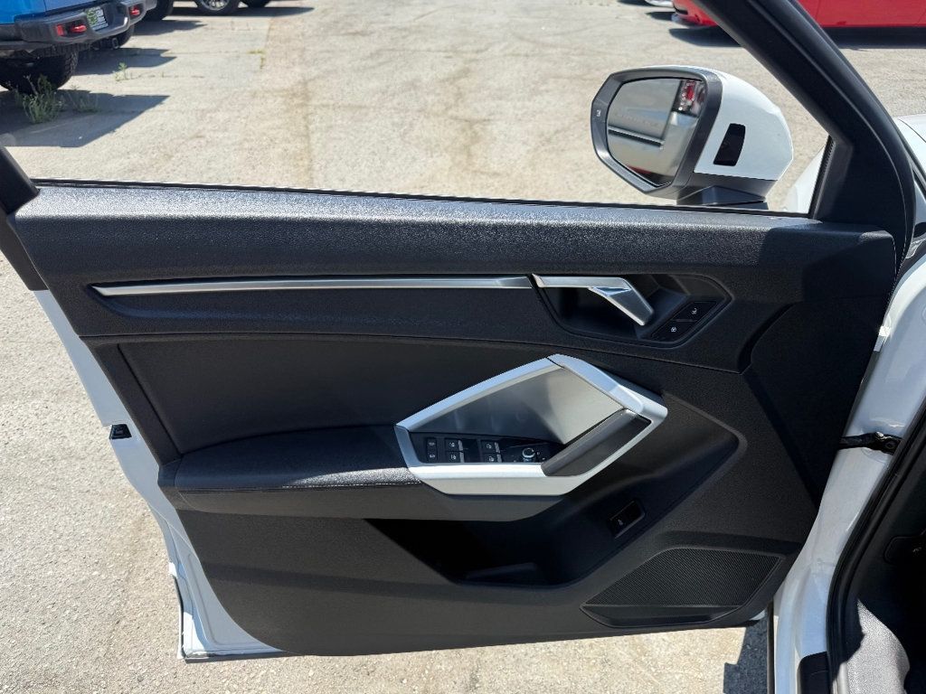 2019 Audi Q3 2.0 TFSI Premium Plus quattro - 22877194 - 8