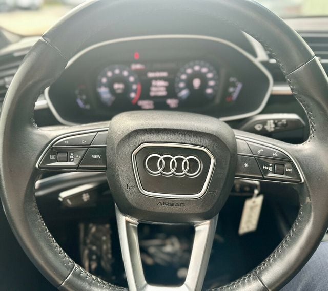 2019 Audi Q3 2.0 TFSI Premium quattro - 22535285 - 16