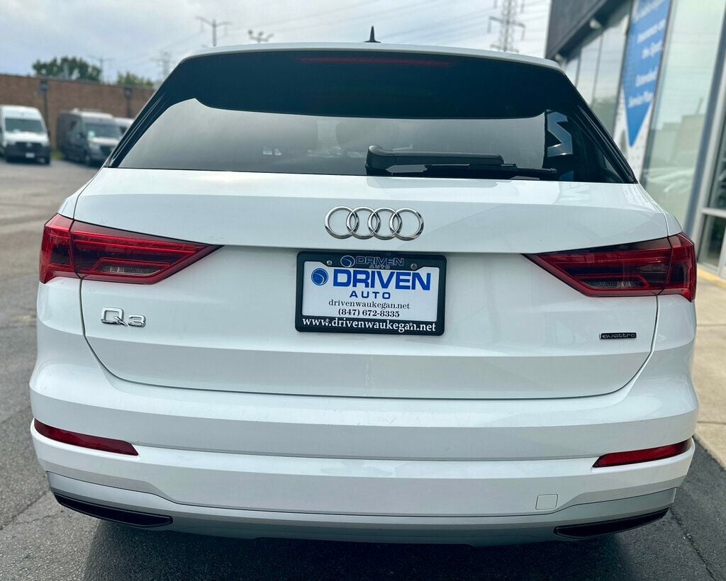 2019 Audi Q3 2.0 TFSI Premium quattro - 22535285 - 30