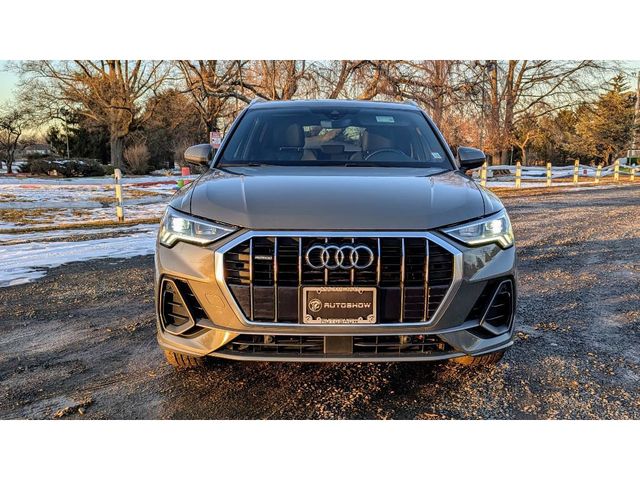 2019 Audi Q3 S Line Premium Plus photo 2