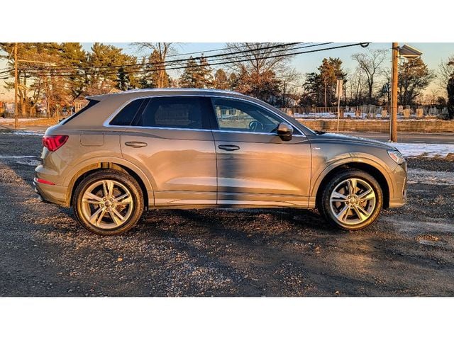 2019 Audi Q3 S Line Premium Plus photo 8