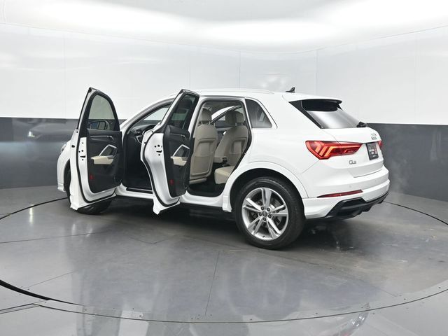 2019 Audi Q3 2.0 TFSI S line Premium Plus quattro - 23012191 - 40