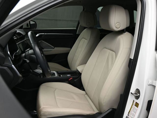 2019 Audi Q3 2.0 TFSI S line Premium Plus quattro - 23012191 - 8