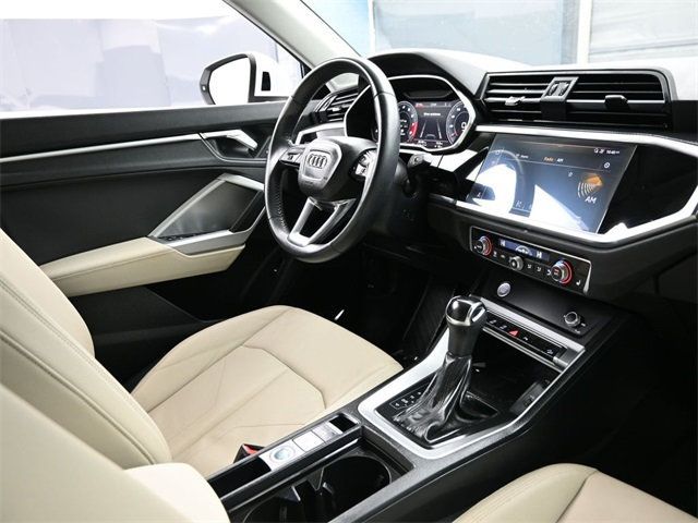 2019 Audi Q3 2.0 TFSI S line Premium Plus quattro - 22988747 - 19