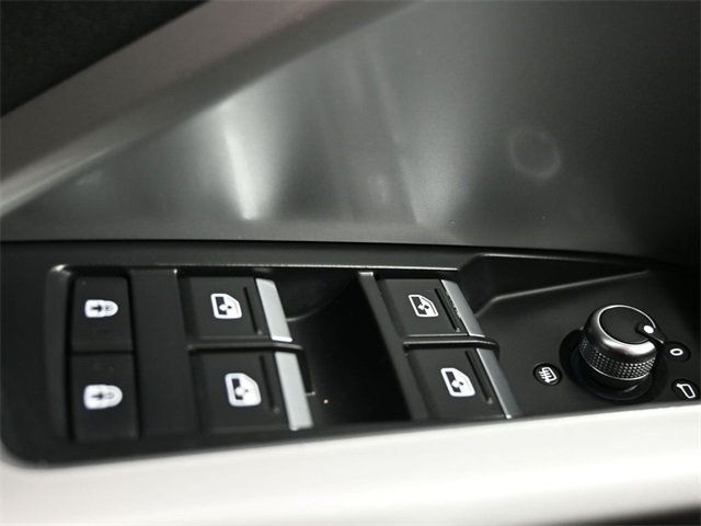 2019 Audi Q3 2.0 TFSI S line Premium Plus quattro - 22988747 - 30