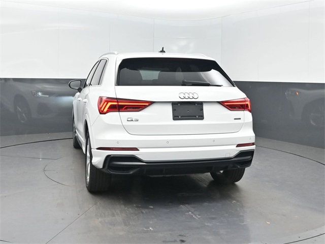 2019 Audi Q3 2.0 TFSI S line Premium Plus quattro - 22988747 - 37