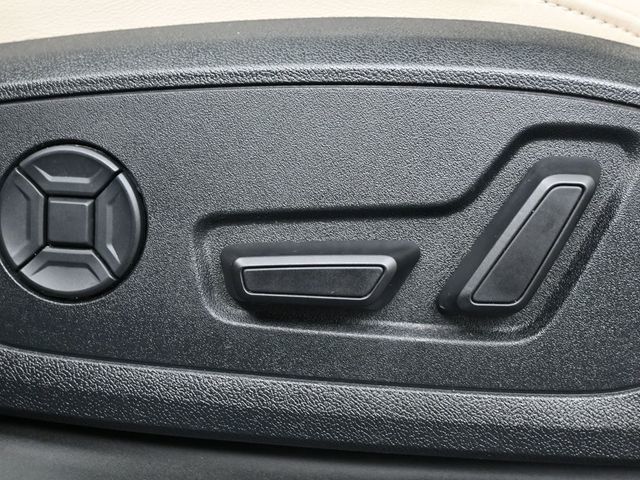 2019 Audi Q3 2.0 TFSI S line Premium Plus quattro - 22992159 - 11