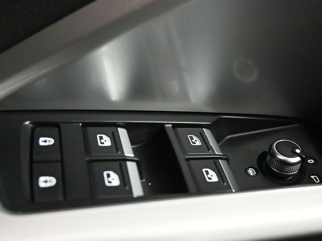 2019 Audi Q3 2.0 TFSI S line Premium Plus quattro - 22992159 - 30