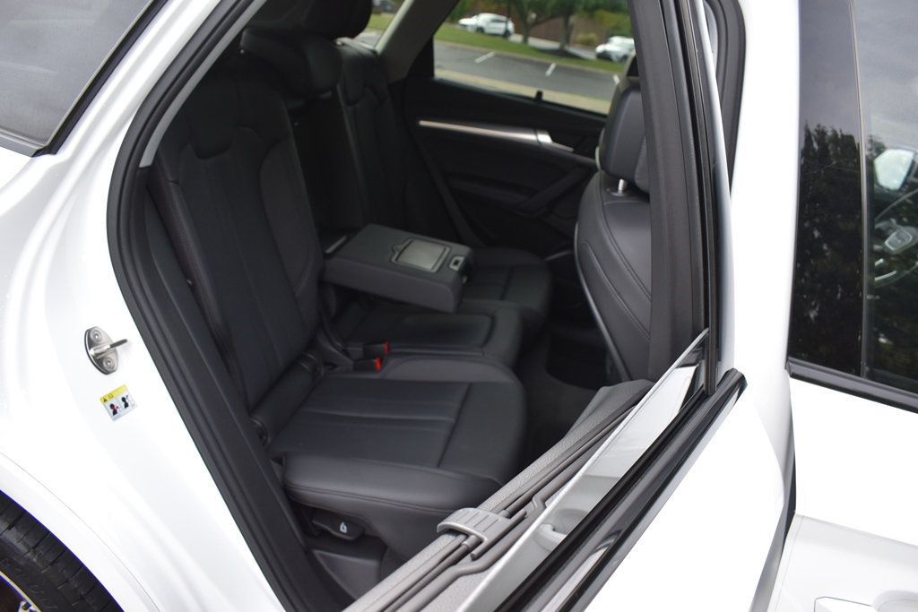 2019 Audi Q5 TFSI Prestige photo 4