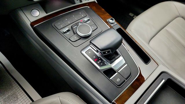 2019 Audi Q5 Premium 45 TFSI quattro with Convenience Pkg & Panoramic Sunroof - 22970652 - 16