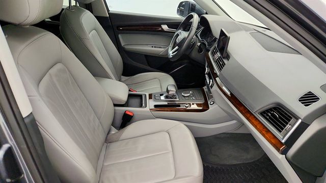 2019 Audi Q5 Premium 45 TFSI quattro with Convenience Pkg & Panoramic Sunroof - 22970652 - 23