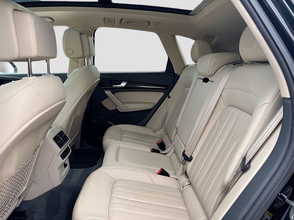 2019 Audi Q5 Premium Plus 45 TFSI quattro - 22977028 - 16